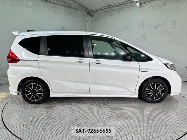 Honda FREED HYBRID 2018-04 8855640-13