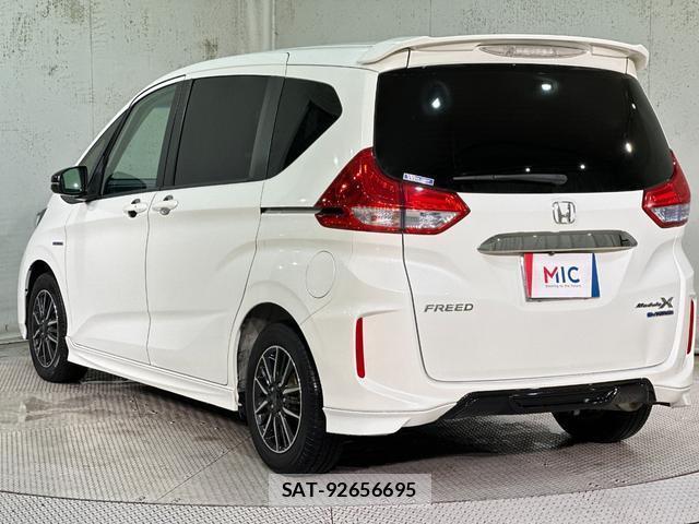 Honda FREED HYBRID 2018-04 8855640-16
