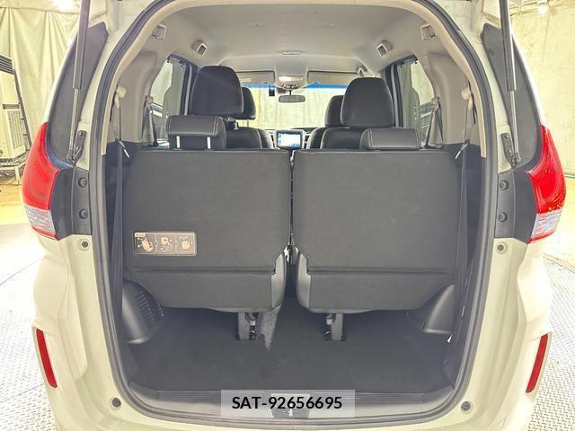 Honda FREED HYBRID 2018-04 8855640-17