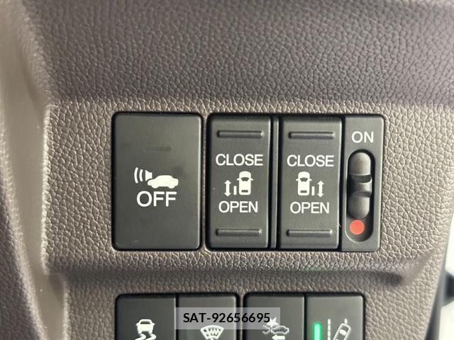 Honda FREED HYBRID 2018-04 8855640-5