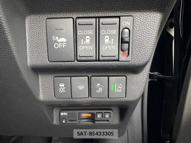 Honda FREED HYBRID 2017-10 8856739-4