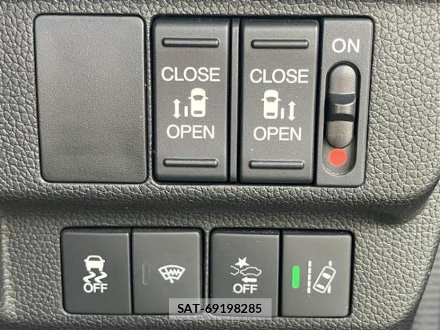 Honda FREED 2018-03 8855247-12
