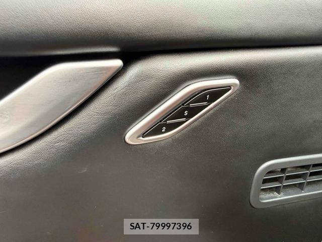 Maserati GHIBLI 2014-03 8856176-11