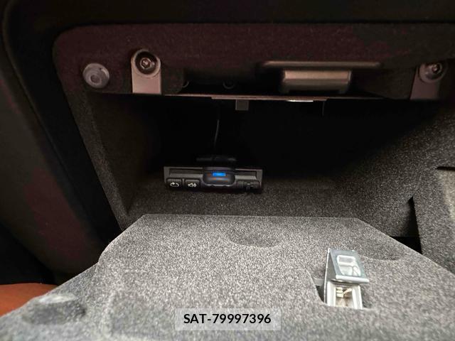 Maserati GHIBLI 2014-03 8856176-12