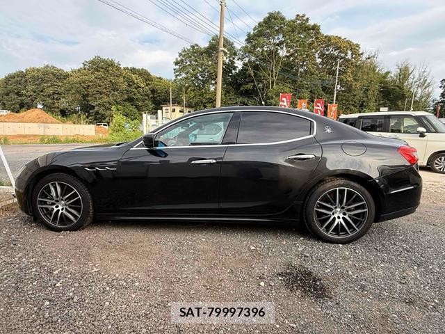 Maserati GHIBLI 2014-03 8856176-13