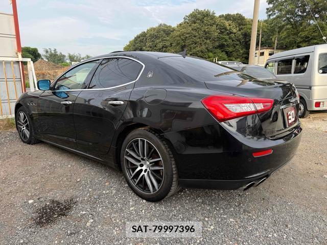 Maserati GHIBLI 2014-03 8856176-19