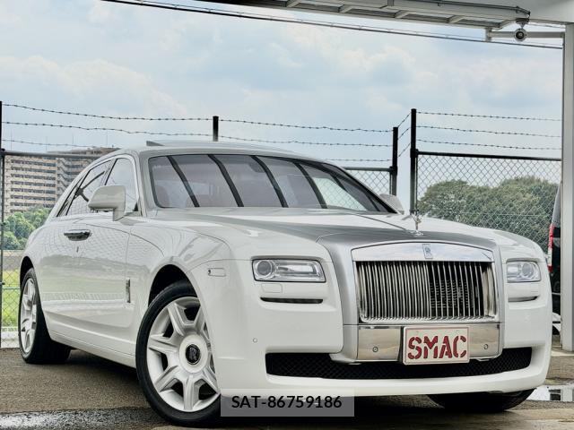ROLLS-ROYCE GHOST 2012-03 8854679-1