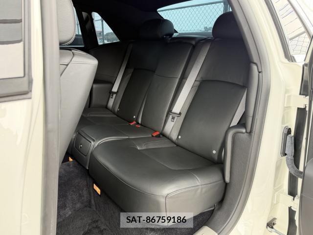 ROLLS-ROYCE GHOST 2012-03 8854679-12