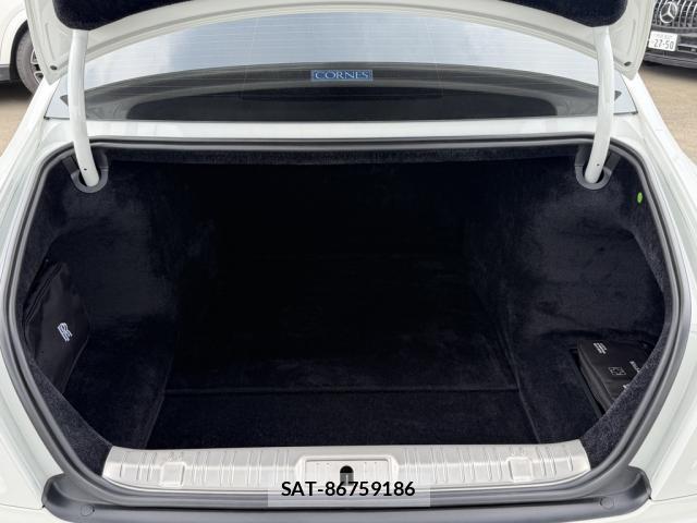 ROLLS-ROYCE GHOST 2012-03 8854679-14