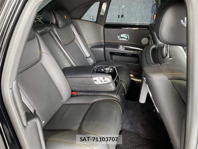 ROLLS-ROYCE GHOST 2020-06 8856483-13