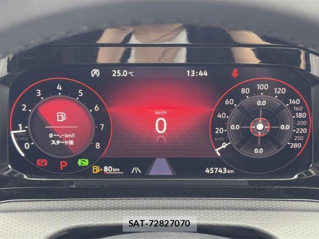 VolksWagen GOLF GTI 2022-05 8854089-13