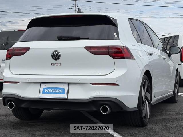 VolksWagen GOLF GTI 2022-05 8854089-2
