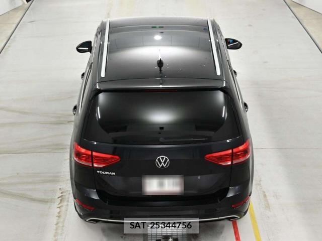 VolksWagen GOLF TOURAN 2021-11 8855816-6