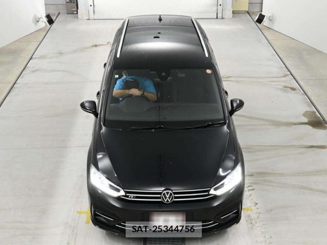VolksWagen GOLF TOURAN 2021-11 8855816-7