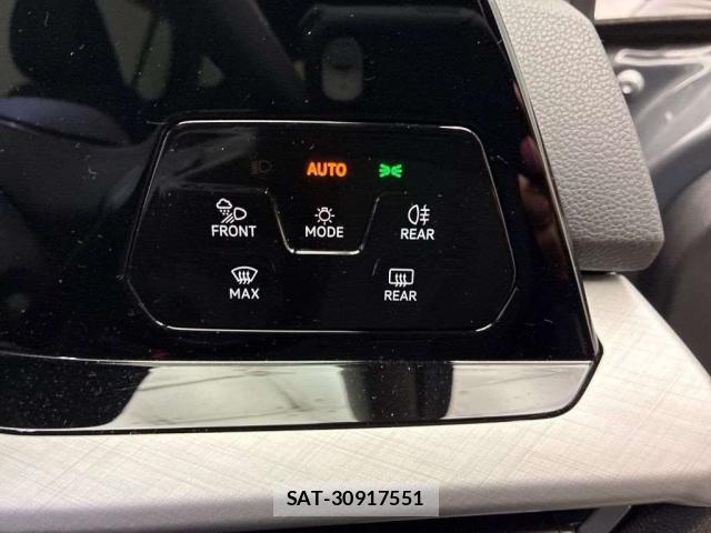 VolksWagen GOLF VARIANT 2023-09 8855790-6