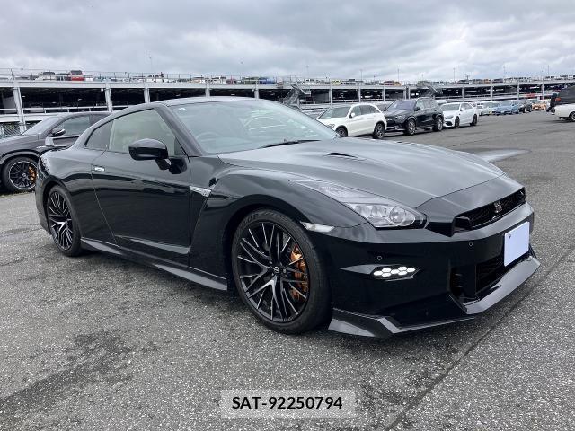 Nissan GT-R 2023-09 8854649-0