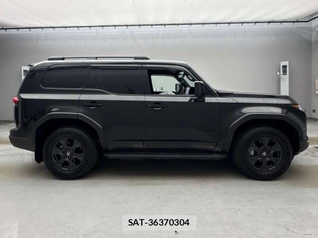 Lexus GX 2025-08 8856057-12