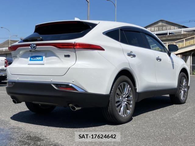 Toyota HARRIER HYBRID 2024-06 8856943-2