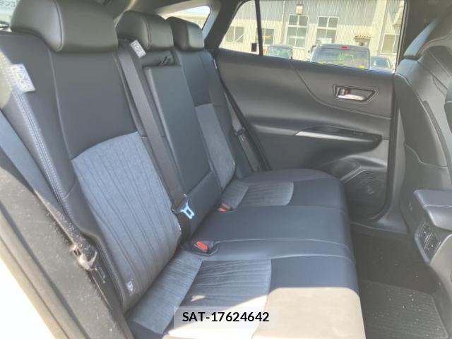 Toyota HARRIER HYBRID 2024-06 8856943-4