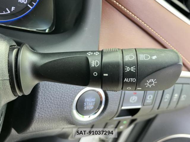 Toyota HARRIER 2017-11 8855248-15