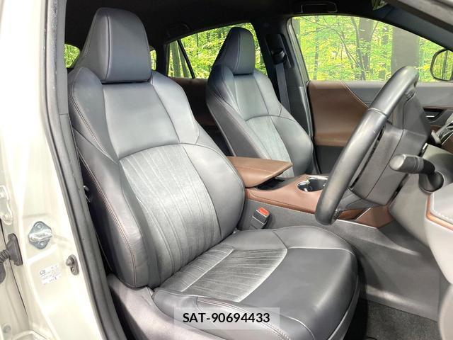Toyota HARRIER 2021-02 8856210-7