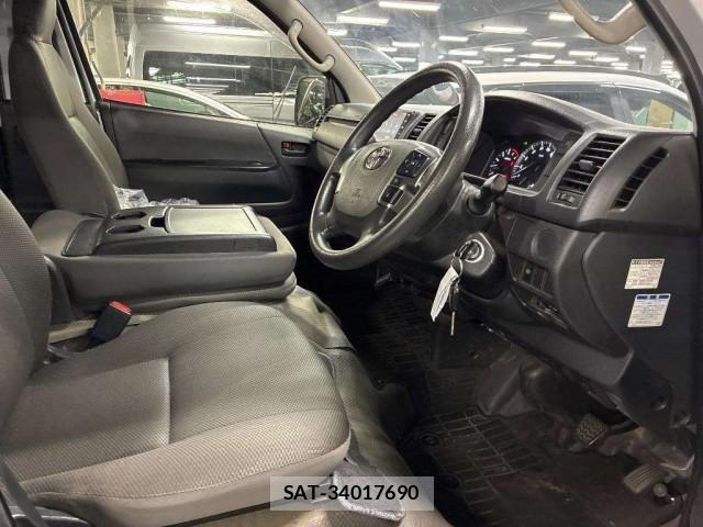 Toyota HIACE VAN 2020-10 8854039-3