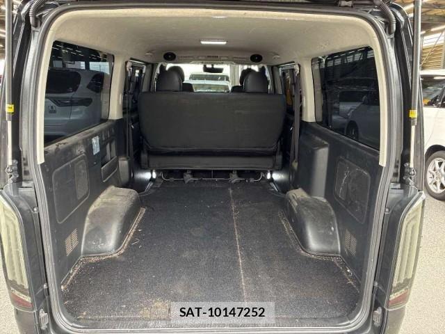 Toyota HIACE VAN 2018-08 8854043-2