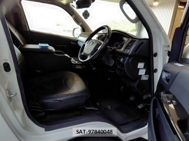 Toyota HIACE VAN 2018-05 8854051-3