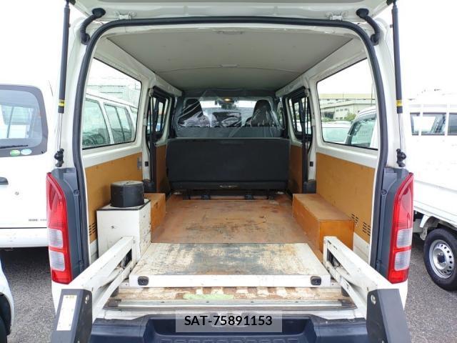 Toyota HIACE VAN 2021-09 8854176-5