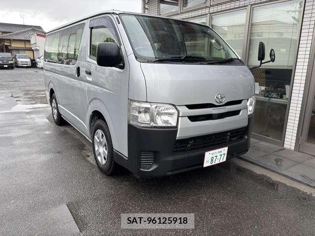 Toyota HIACE VAN 2018-04 8854261-0