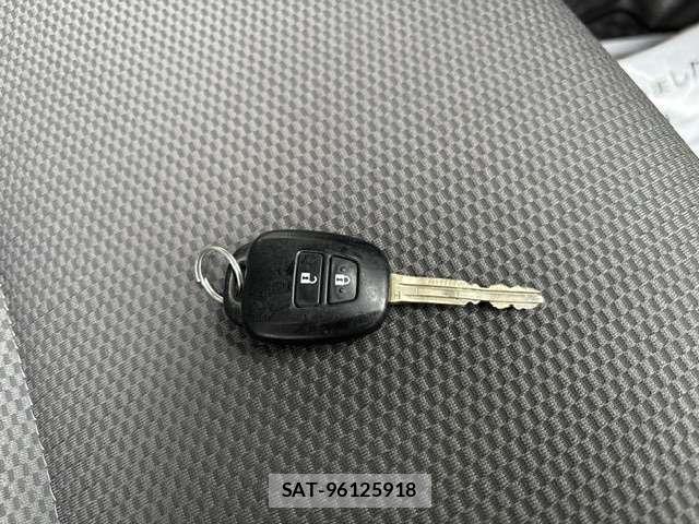 Toyota HIACE VAN 2018-04 8854261-15
