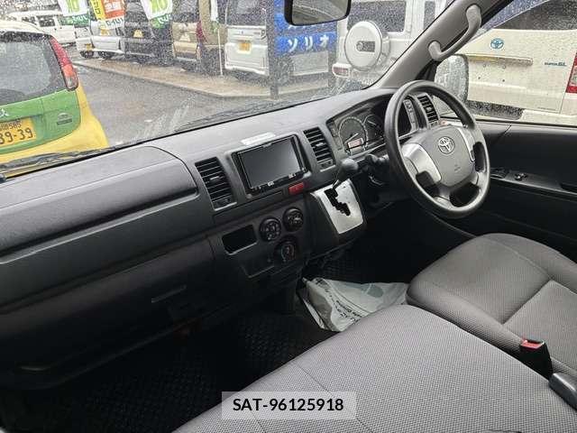 Toyota HIACE VAN 2018-04 8854261-5