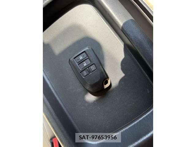 Toyota HIACE VAN 2018-06 8854263-14