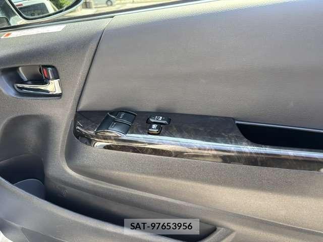 Toyota HIACE VAN 2018-06 8854263-15