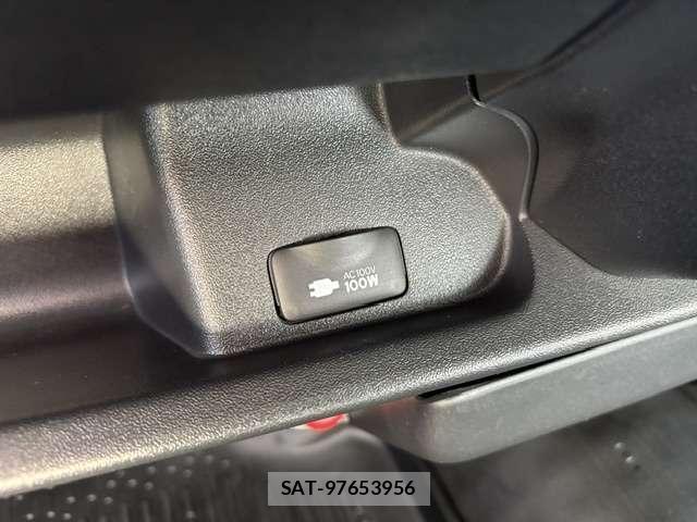 Toyota HIACE VAN 2018-06 8854263-18