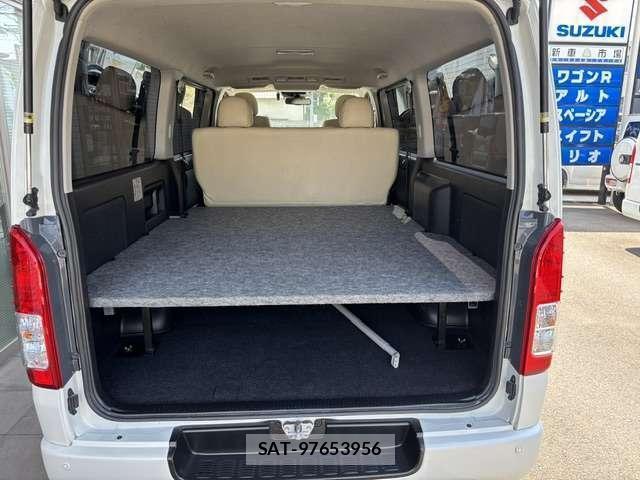 Toyota HIACE VAN 2018-06 8854263-3
