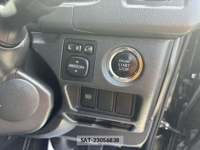 Toyota HIACE VAN 2020-06 8854264-15