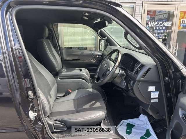 Toyota HIACE VAN 2020-06 8854264-9