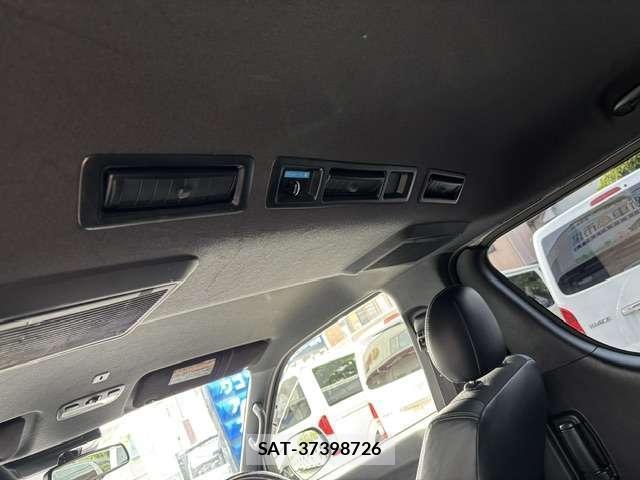 Toyota HIACE VAN 2020-04 8854265-13