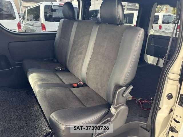 Toyota HIACE VAN 2020-04 8854265-14