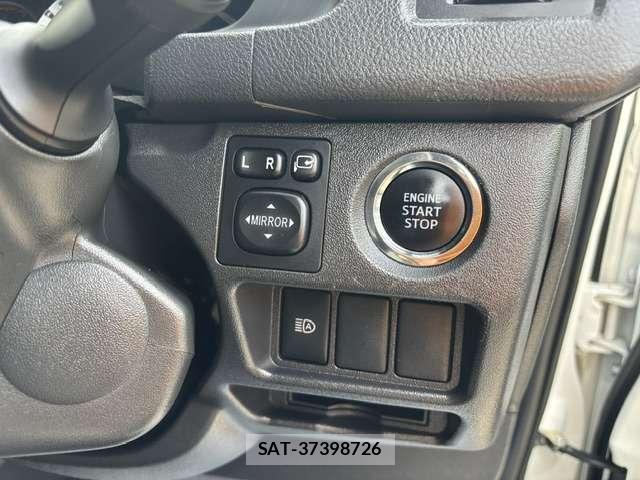 Toyota HIACE VAN 2020-04 8854265-15