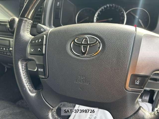 Toyota HIACE VAN 2020-04 8854265-17