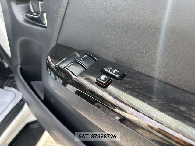 Toyota HIACE VAN 2020-04 8854265-18