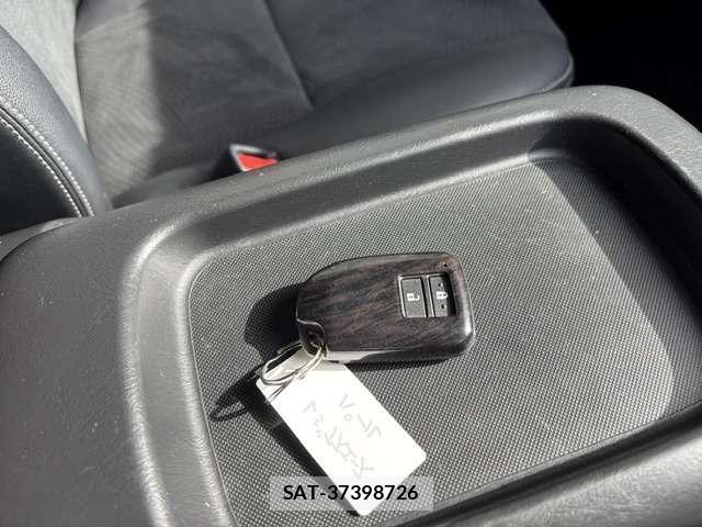 Toyota HIACE VAN 2020-04 8854265-19