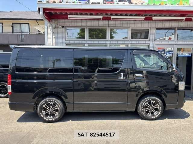 Toyota HIACE VAN 2019-05 8854266-13
