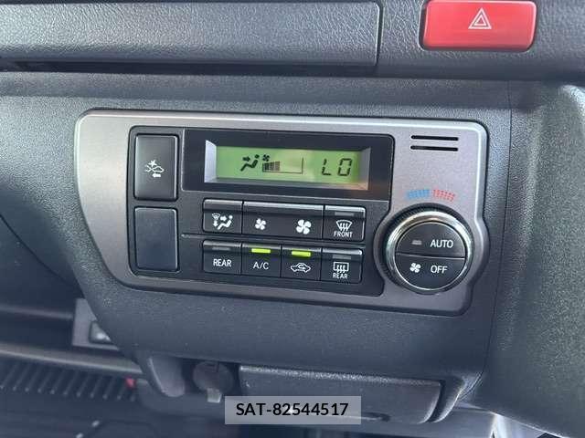 Toyota HIACE VAN 2019-05 8854266-19