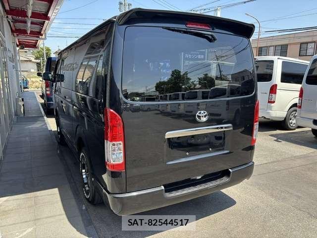 Toyota HIACE VAN 2019-05 8854266-3