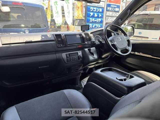 Toyota HIACE VAN 2019-05 8854266-5