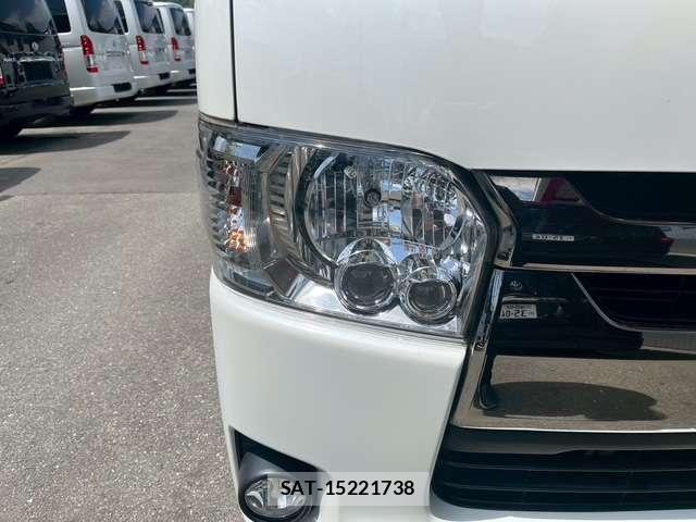 Toyota HIACE VAN 2020-04 8854267-10