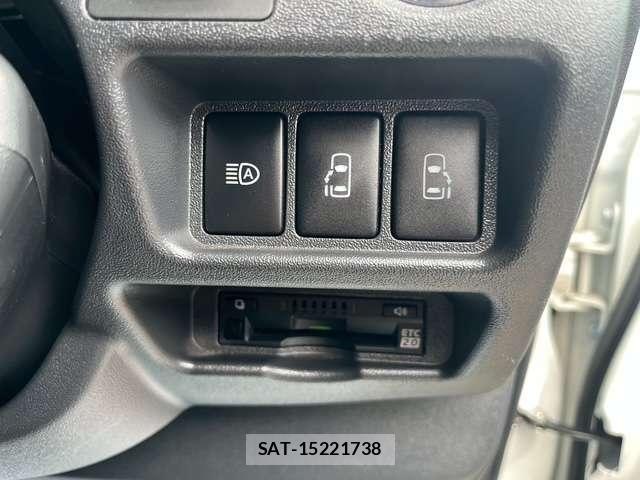 Toyota HIACE VAN 2020-04 8854267-12